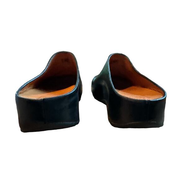 Fitflop SHUV black leather Comfort clog size W8 classic minimalist look. - Picture 4 of 8